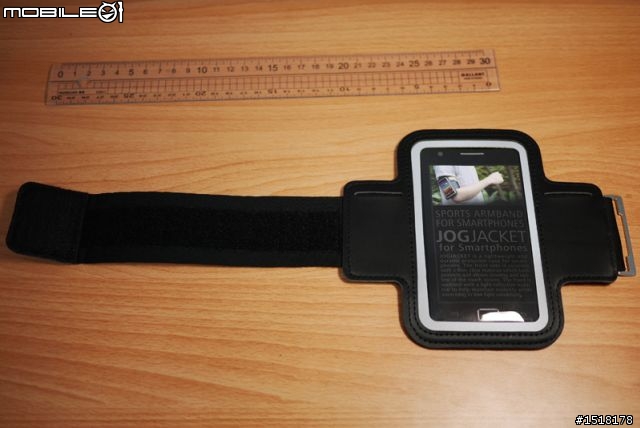 3GS 與Tunewear JOGJACKET 改版運動臂帶開箱合體, 同場加映hTC ONE X來合體