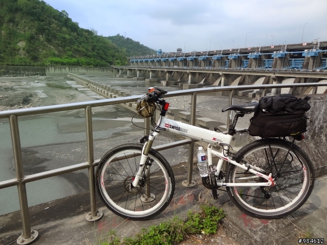 嘉義。古坑。台三線綠色隧道追風去,集集。二水。攔河堰鐵道火車鬥陣行