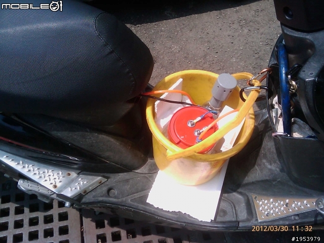 DIY車用環保氫氧燃料(HHO)省油器 !125cc機車安装完畢...測試中...需增購10A PWM!