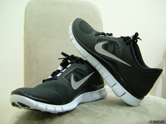 分享:全新赤足體驗 NIKE FREE RUN+ 3