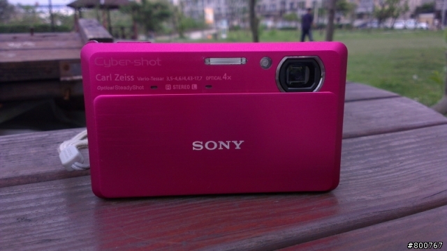 htc onex vs sony tx9