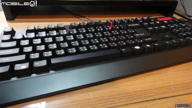 ZOWIE CELERITAS、EC1 EVO、STEELSERIES QcK mass 三開