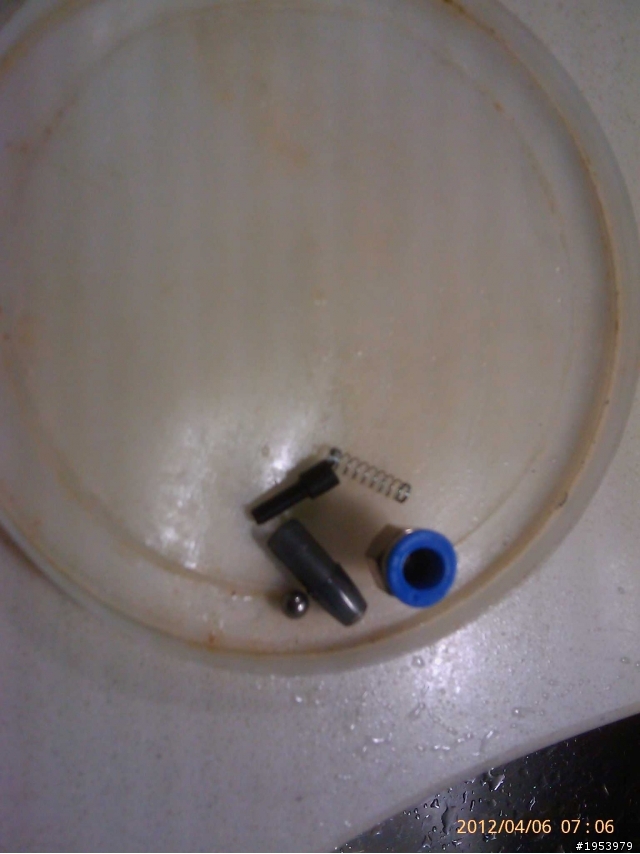 DIY車用環保氫氧燃料(HHO)省油器 !125cc機車安装完畢...測試中...需增購10A PWM!