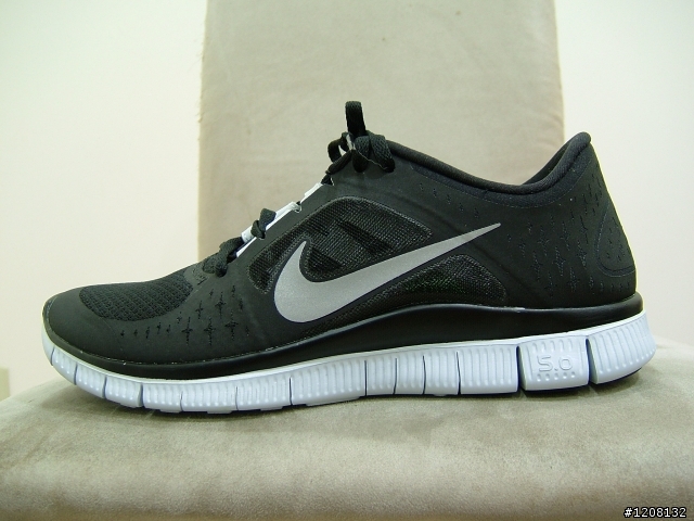 分享:全新赤足體驗 NIKE FREE RUN+ 3