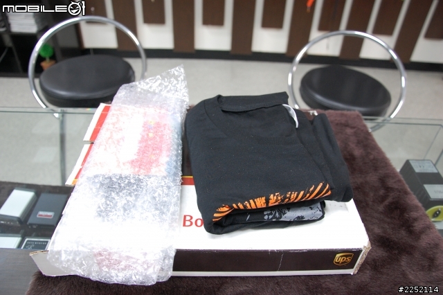 高端客製化耳機JH AUDIO JH16PRO+T-SHIRT 開箱!!