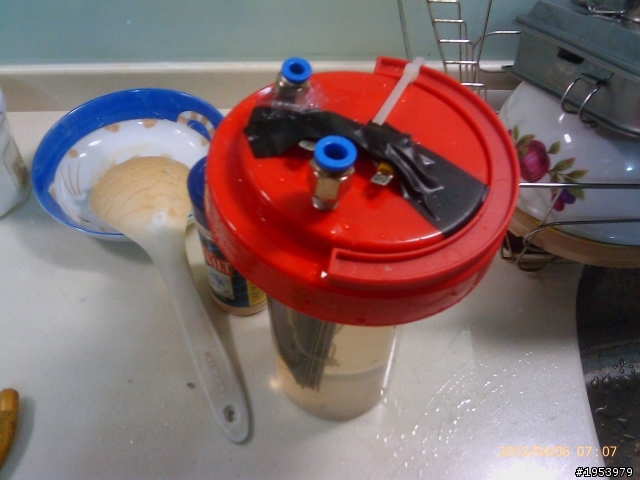 DIY車用環保氫氧燃料(HHO)省油器 !125cc機車安装完畢...測試中...需增購10A PWM!