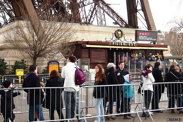 【西西分享】法國DAY6-巴黎Paris(艾菲爾鐵塔、羅浮宮、塞納河、協和廣場)