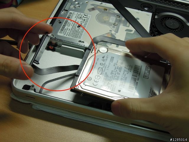 Macbook Pro 13.3 2011 Early 雙硬碟改機教學 & Intel 330 120G SSD 開箱文