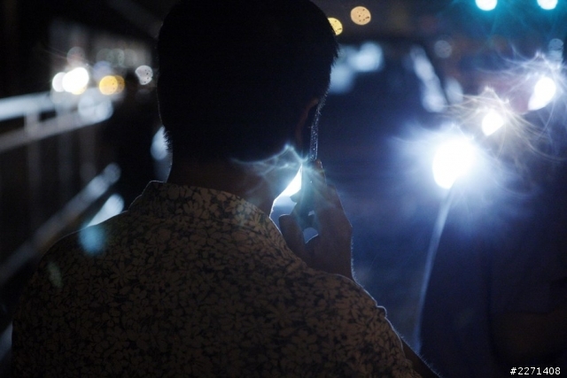 深圳寶馬男酒駕拒下車,交警砸窗強測!(圖)