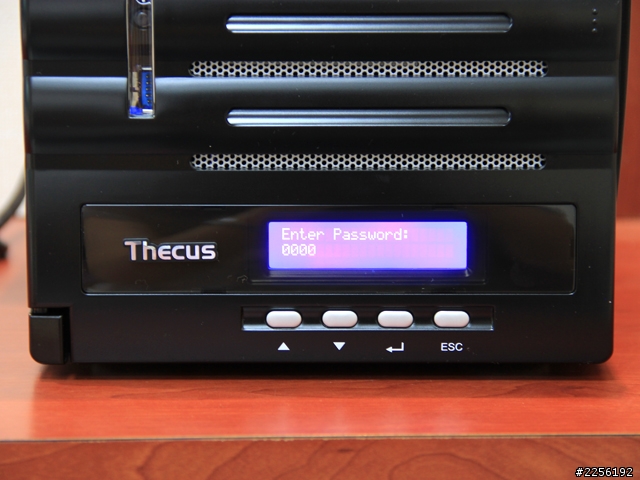 【開箱】我與"他"的初次相遇!Thecus色卡司N5550 NAS