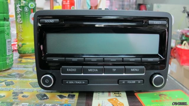 遲來的開箱~PASSAT VARIANT B7福斯專用多媒體影音系統道森八吋主機簡單開箱文