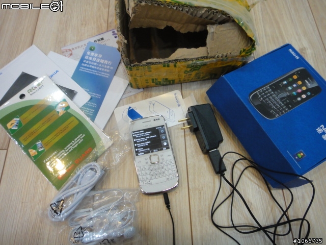 慢了一年......NOKIA E6...開箱!!!!!!