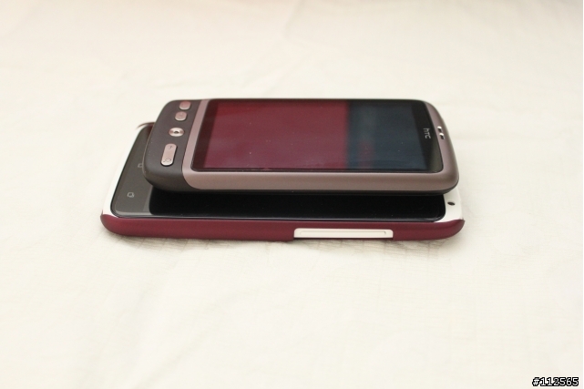 HTC One X (貝殼白) 開箱照 (補上耳機 Beats Solo)