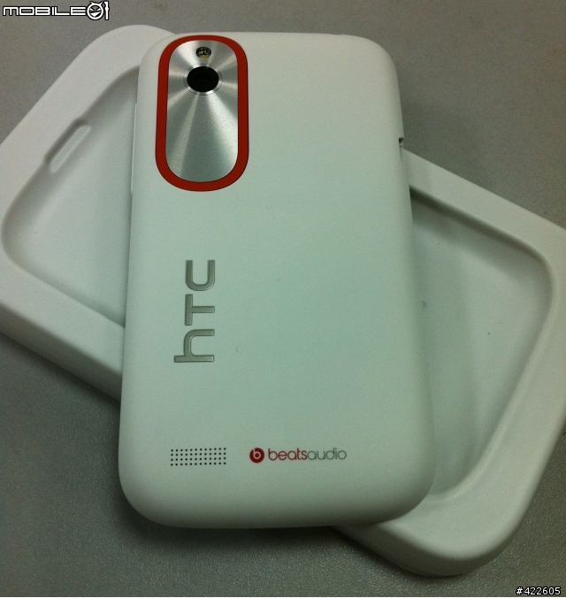 HTC 新渴望V 雙卡雙待機簡易開箱~