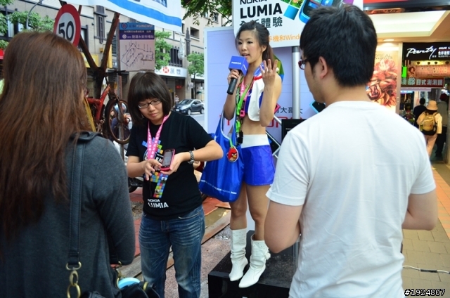 Nokia Lumia 610 週日在門市體驗PK的現場實況