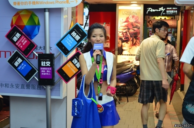 Nokia Lumia 610 週日在門市體驗PK的現場實況