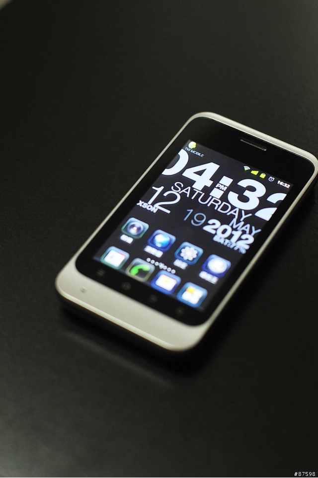 TaiwanMobile TWM Amazing A1