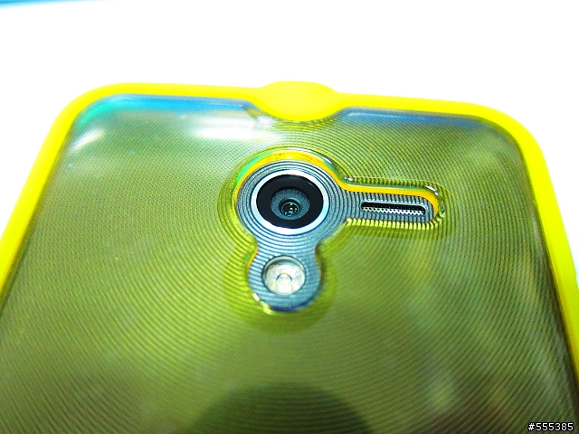 ASUS Padfone 純手機含保護殼-開箱圖