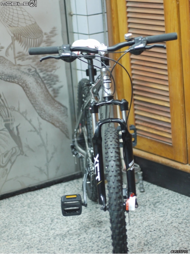 運動品牌ReeBok登山車