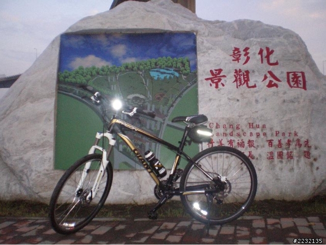 GIANT 2012 TALON_DISC +頂天立地車架 新手=開箱-=