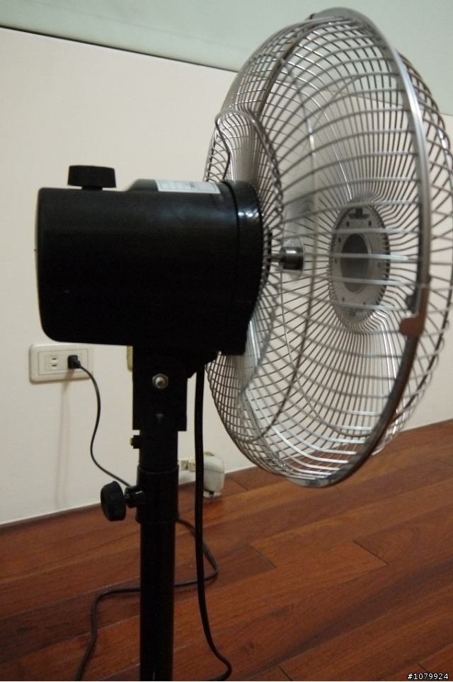 台灣製造MIT 10吋家用型工業電扇開箱