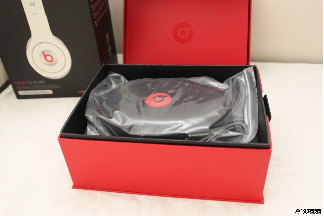 HTC One X (貝殼白) 開箱照 (補上耳機 Beats Solo)