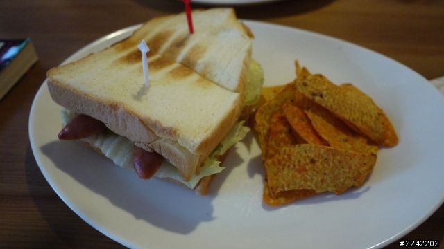 《台北\古亭》隱身鬧區的寧靜悠閒空間 ~貓薄荷 CatMints Cafe~