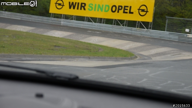 2012德國旅行番外篇-紐柏林賽道 ( Nürburgring ) 初體驗 (圖多)