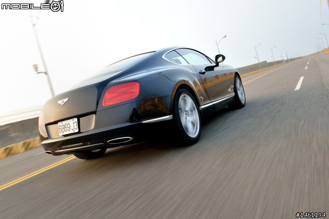 盡擁自在心境 Bentley Continental GT