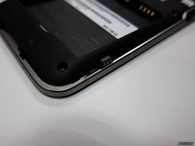 ASUS Padfone 純手機含保護殼-開箱圖