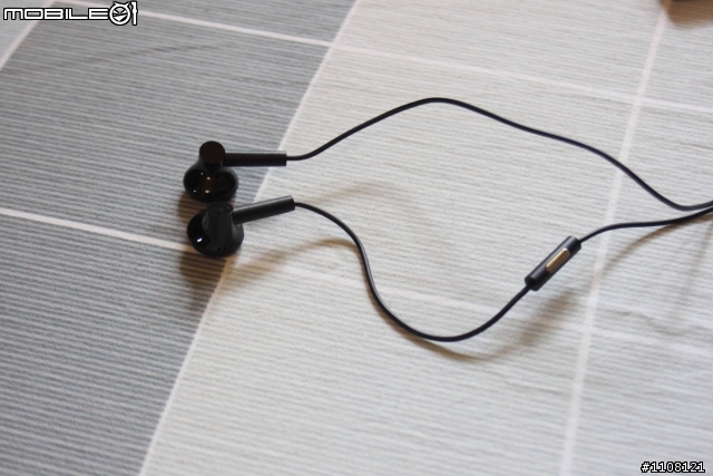 【開箱】NOKIA Lumia 800 白寡婦美麗開箱!!!