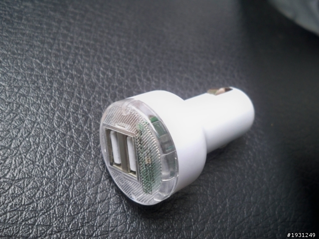 超好用aidata保護殼生活應用(讓ipad2打電話配件)(免花錢簡單DIY車架安裝)5/25更新