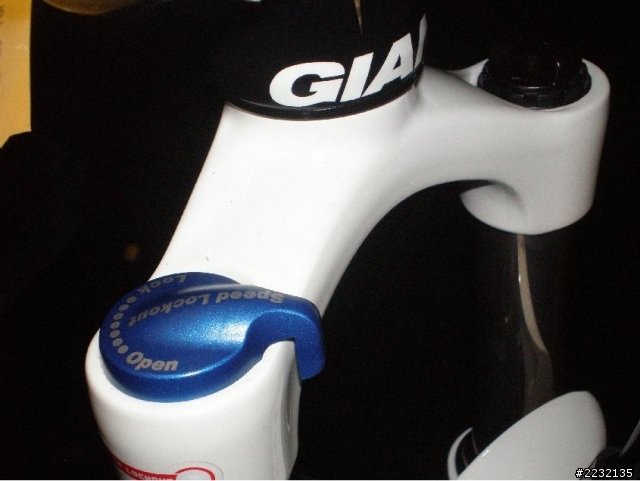 GIANT 2012 TALON_DISC +頂天立地車架 新手=開箱-=