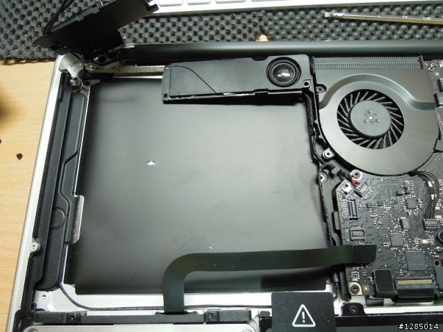Macbook Pro 13.3 2011 Early 雙硬碟改機教學 & Intel 330 120G SSD 開箱文