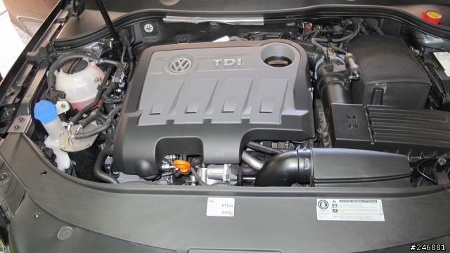 遲來的開箱~PASSAT VARIANT B7福斯專用多媒體影音系統道森八吋主機簡單開箱文