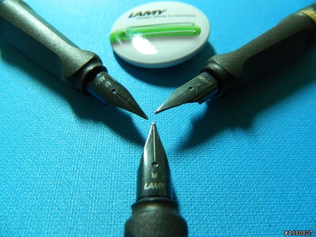 2012年我收到最「逸品」的禮物...LAMY SAFARI 2012誠品限定款