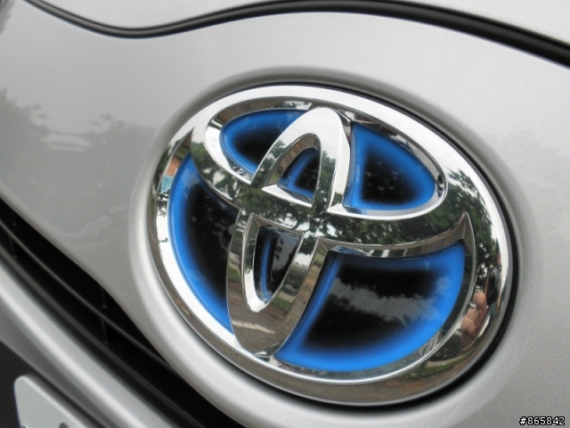 Prius C 極光銀OPEN (晚開箱)