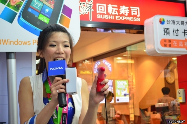 Nokia Lumia 610 週日在門市體驗PK的現場實況