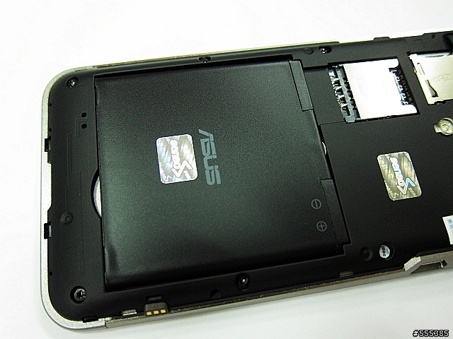 ASUS Padfone 純手機含保護殼-開箱圖