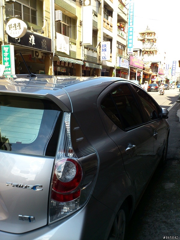 Prius C 極光銀OPEN (晚開箱)
