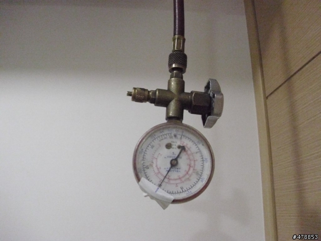 大金一對三隱吊式冷氣機漏冷媒..維修 .5/23日更新