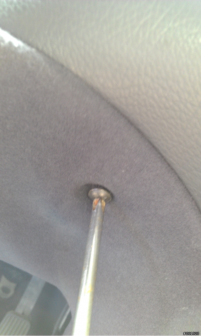 W210 剎車燈開關(Brake Light Switch), 油位感知器(Oil level sensor)更換及機油壓力測試口油漬