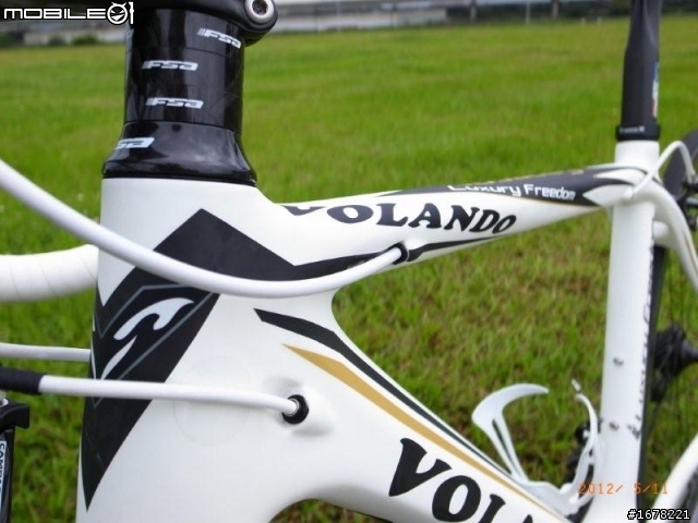 VOLANDO碳車開箱文,能碳纖盡量…碳化吧