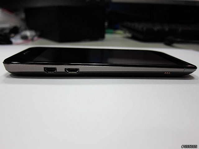 ASUS Padfone 純手機含保護殼-開箱圖