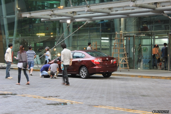 HOT!!!補獲CIVIC9拍廣告+疑似modulo CRZ