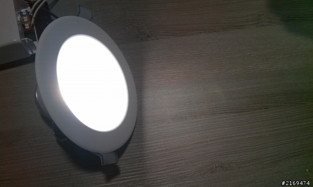 【開箱文】CR150-1000lm, CREE LED 原廠燈具