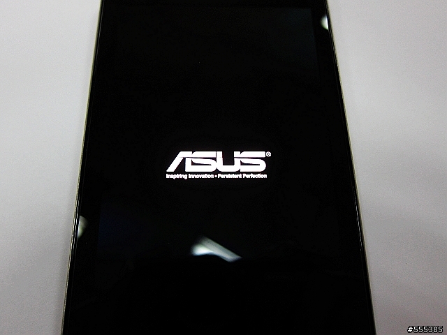 ASUS Padfone 純手機含保護殼-開箱圖