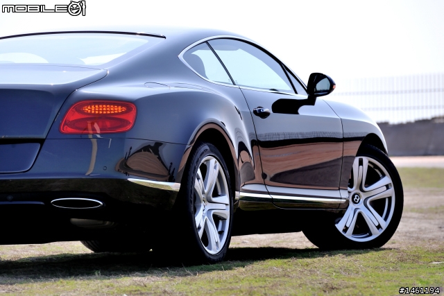 盡擁自在心境 Bentley Continental GT