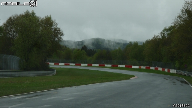 2012德國旅行番外篇-紐柏林賽道 ( Nürburgring ) 初體驗 (圖多)