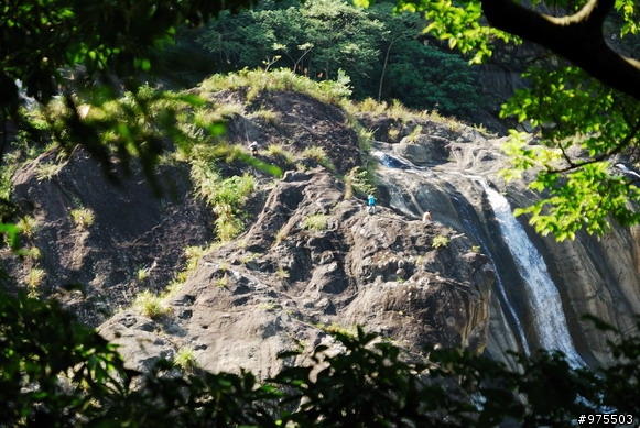 縣162甲深山林內的老頑童之家